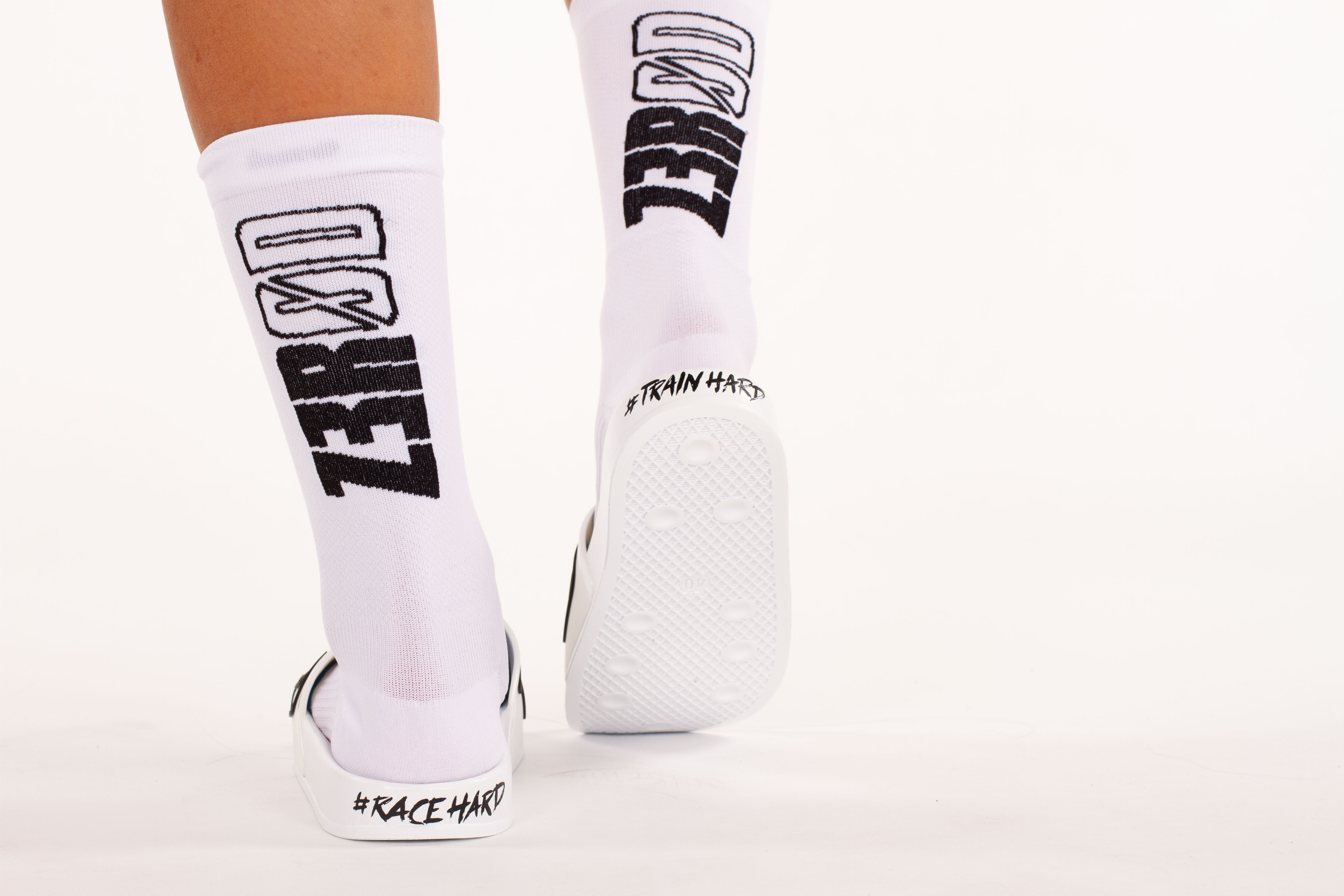 CLAQUETTES BLANCHES