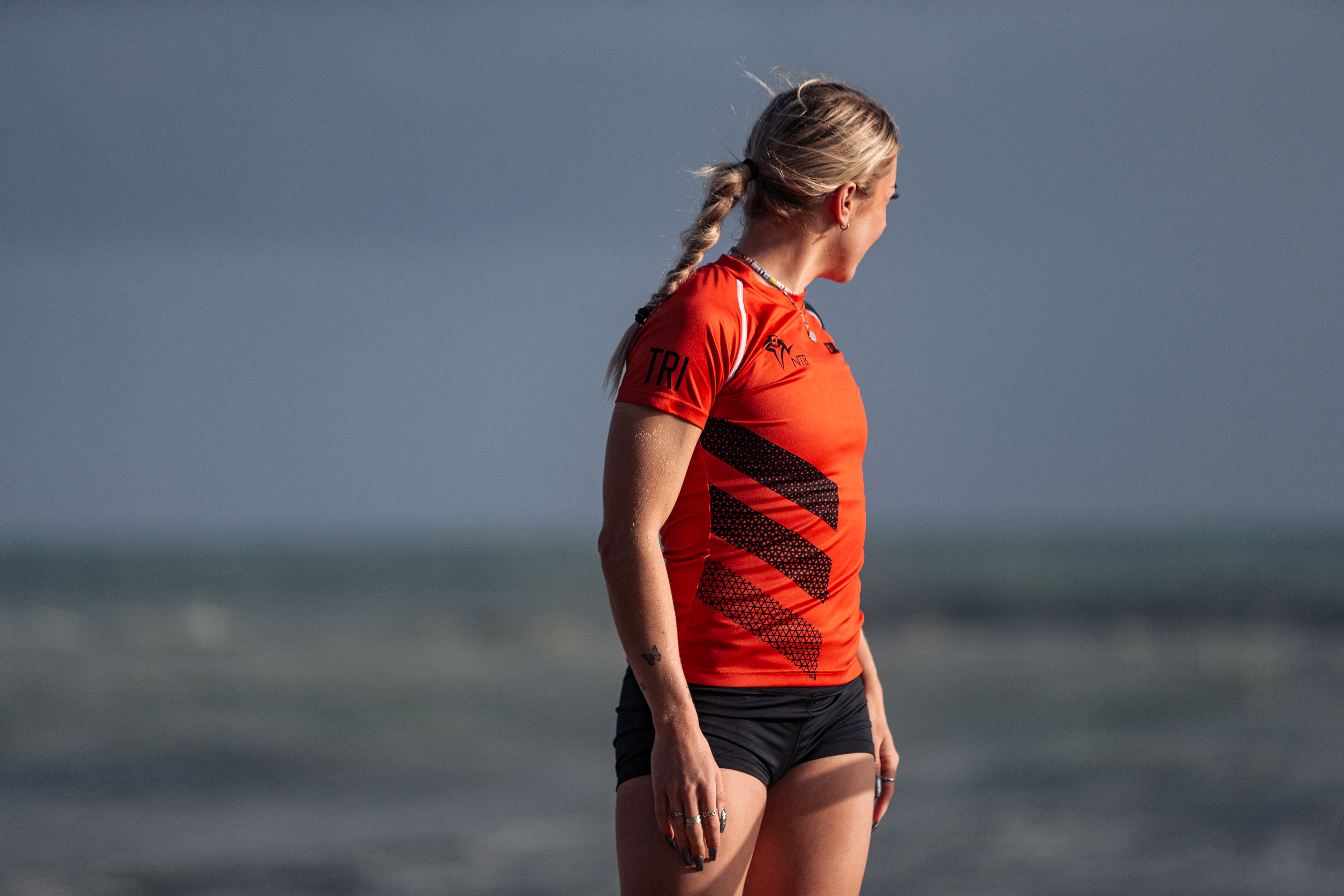 NETHERLANDS WOMAN RUNNING T-SHIRTS 