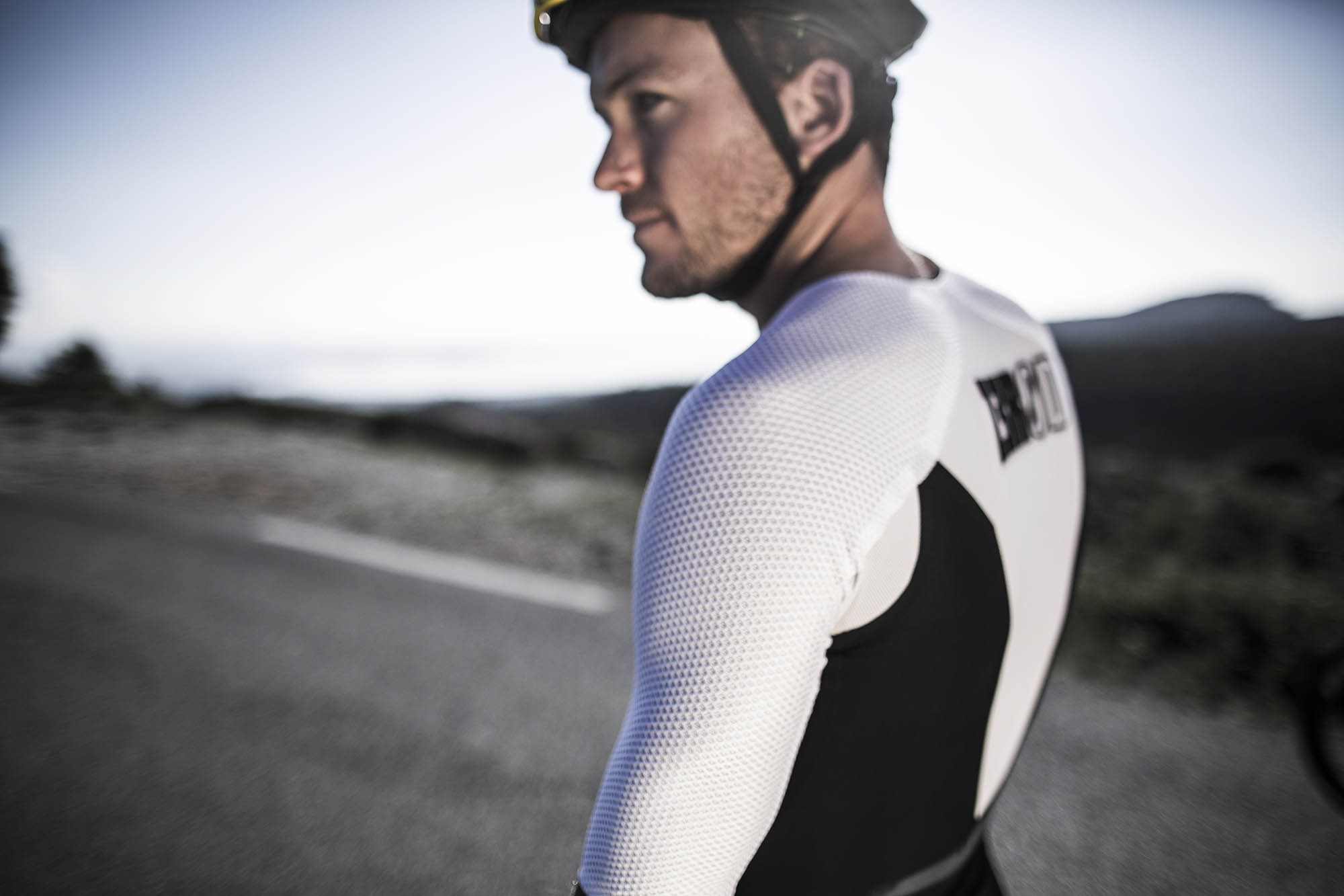 TRIFONCTION TT SUIT ULTIMATE