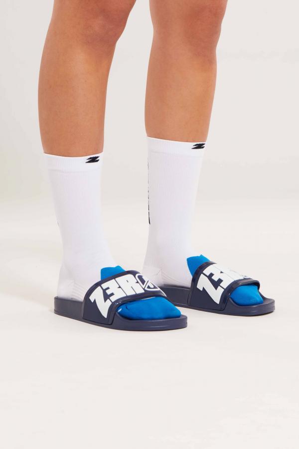 Claquettes Z3R0D bleu marine.